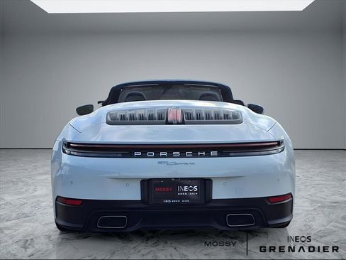 Used 2025 Porsche 911 Carrera image 6