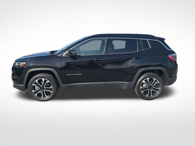 Used 2023 Jeep Compass Limited AWD/4WD image 2