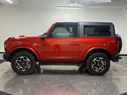 Used 2023 Ford Bronco Outer Banks AWD/4WD image 2