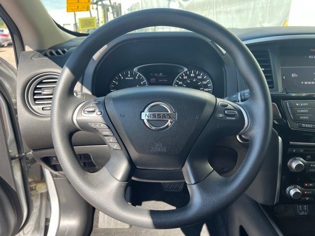 Used 2018 Nissan Pathfinder S AWD/4WD image 18