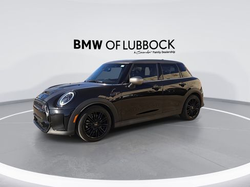 Used 2022 MINI Cooper S w/ Premium Package image 4