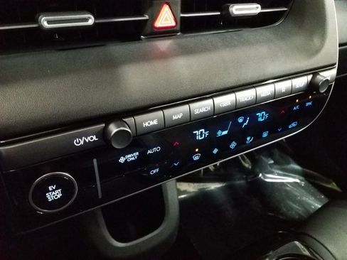 Certified 2025 Hyundai Ioniq 5 SEL image 7