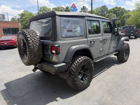 Used 2018 Jeep Wrangler Unlimited Sport AWD/4WD image 5