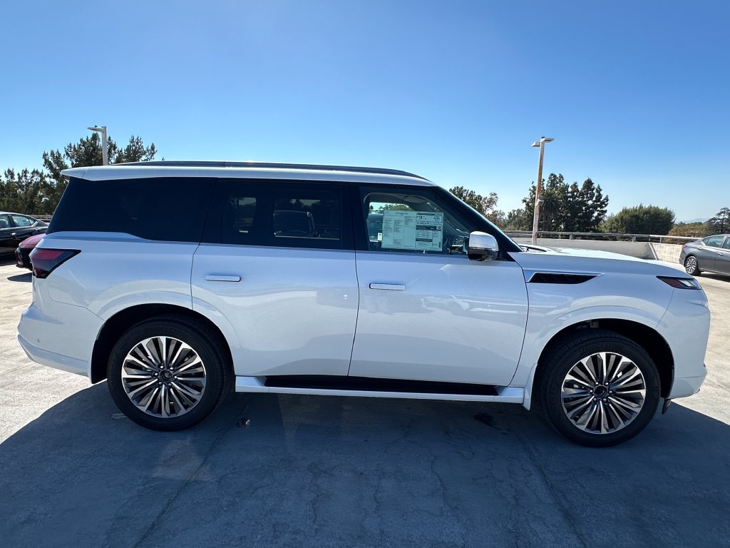 New 2027 INFINITI QX80 Luxe RWD image 9
