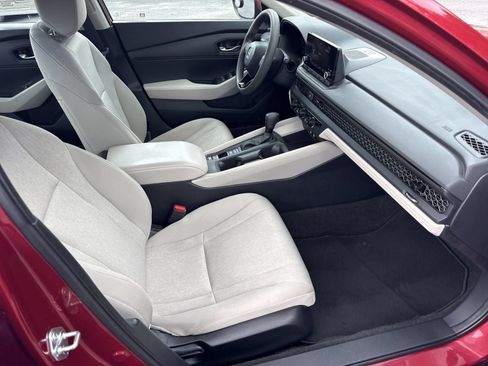 Used 2023 Honda Accord LX image 25