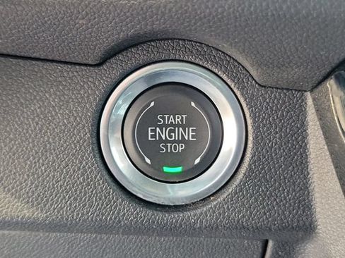 Certified 2024 Chevrolet Traverse Z71 AWD/4WD image 33