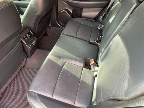 Used 2019 Subaru Outback 2.5i Limited w/ Popular Package #2 image 9