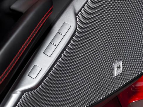 Used 2020 Ferrari Portofino RWD image 10