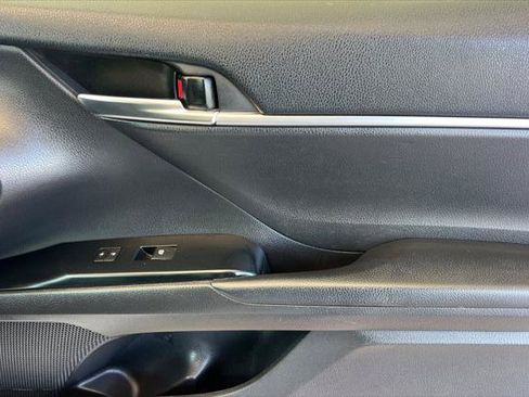 Certified 2020 Toyota Camry LE FWD image 17