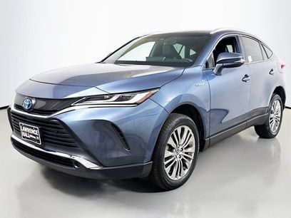 Used 2021 Toyota Venza XLE w/ Softex Package