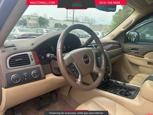 Used 2012 GMC Yukon SLT w/ SLT-2 Equipment Package AWD/4WD image 8