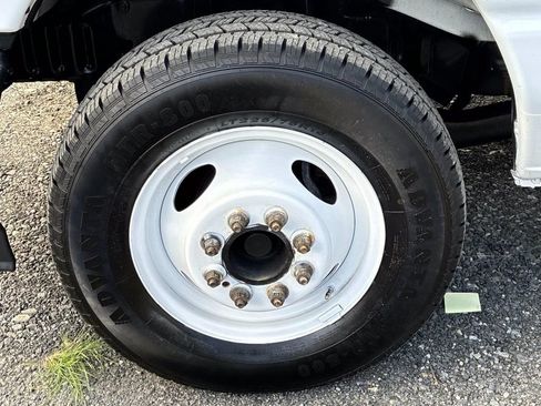 Used 2024 Ford E-350 and Econoline 350 Super Duty w/ Power Windows & Locks Group RWD image 13
