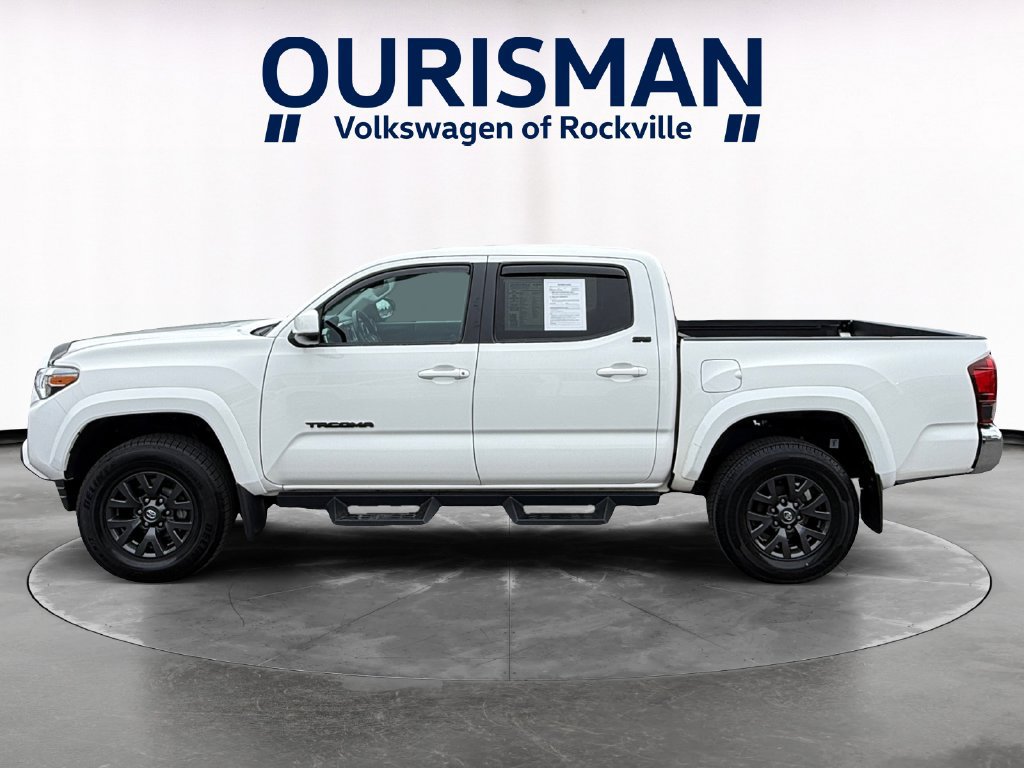 Used 2022 Toyota Tacoma SR5 AWD/4WD image 3
