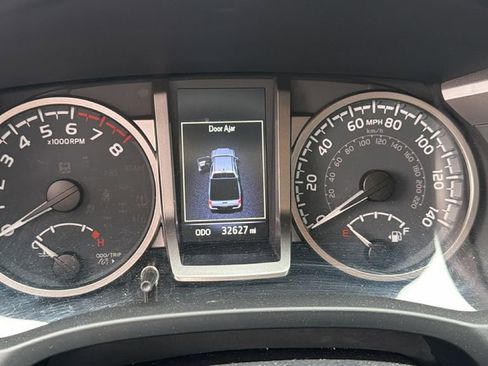 Used 2023 Toyota Tacoma SR5 w/ Technology Package AWD/4WD image 13