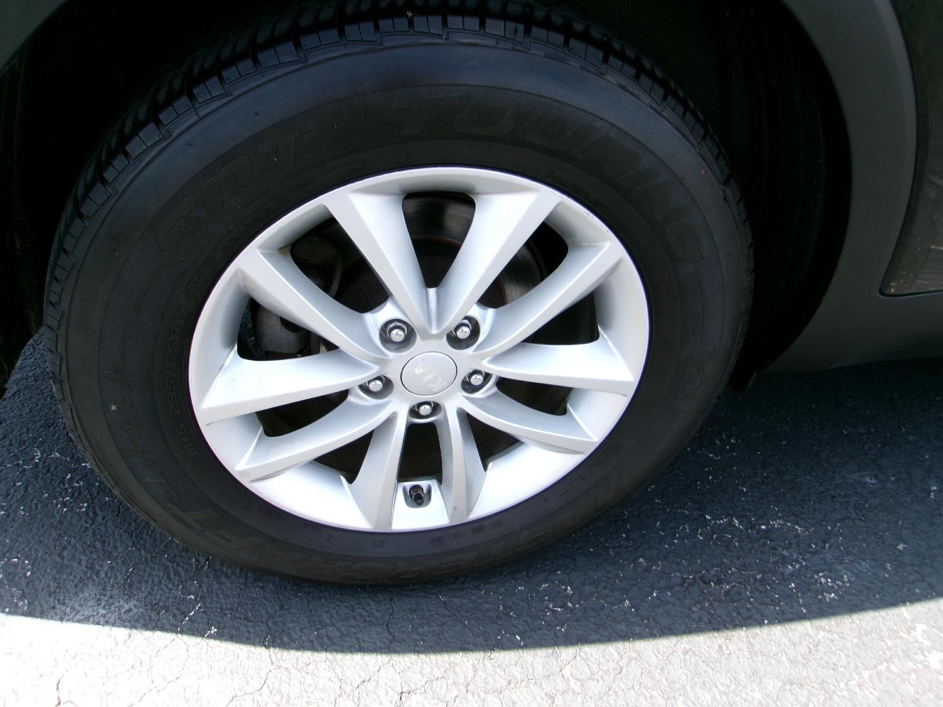 Used 2018 Kia Sorento FWD image 6