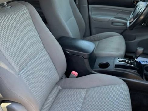 Used 2014 Toyota Tacoma 4x4 Double Cab w/ Convenience Package image 14