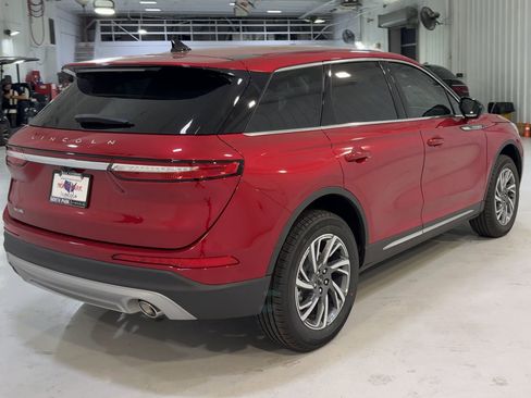 New 2026 Lincoln Corsair Premiere image 9