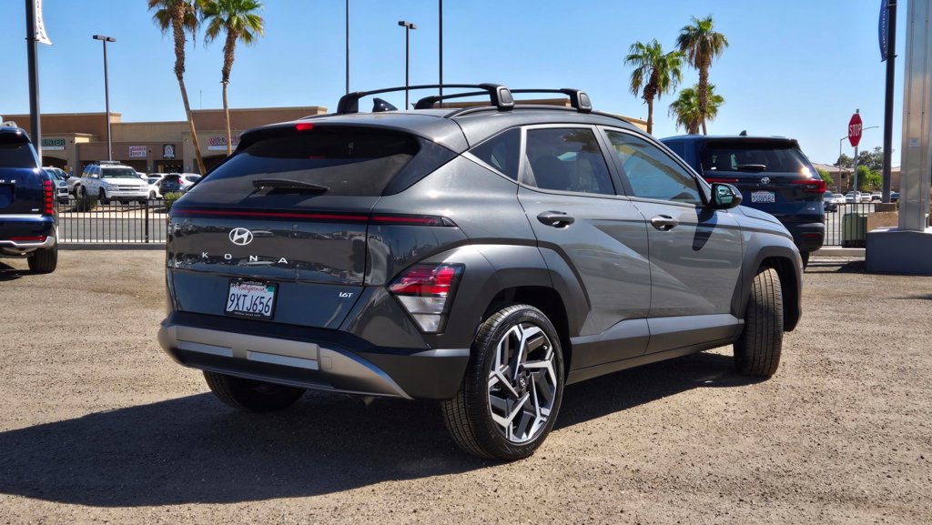Used 2026 Hyundai Kona SEL Premium FWD image 4