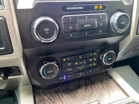 Used 2019 Ford F350 Lariat w/ Lariat Ultimate Package AWD/4WD image 21