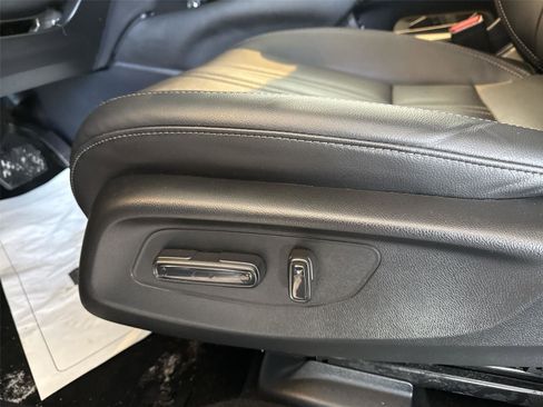 Used 2025 Honda HR-V EX-L image 14