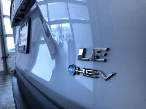 Certified 2025 Toyota RAV4 LE AWD/4WD image 15