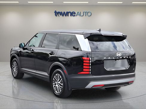 Used 2026 Hyundai Palisade SE AWD/4WD image 3