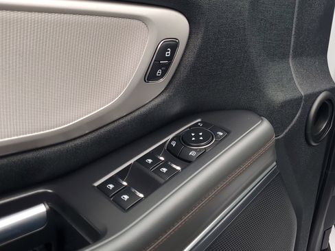 Certified 2025 Ford Expedition Active image 21