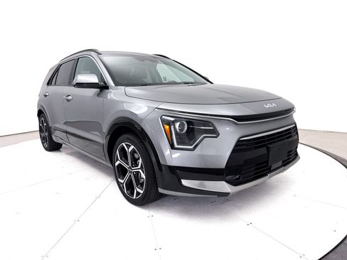 Used 2024 Kia Niro EX Touring FWD image 13