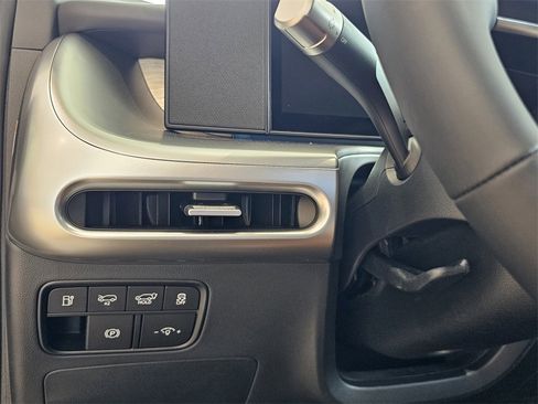 New 2026 Hyundai Ioniq 9 SEL image 17