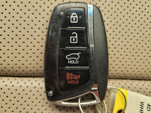 Used 2018 Hyundai Santa Fe Sport w/ 2.4L Tech Package 04 FWD image 32
