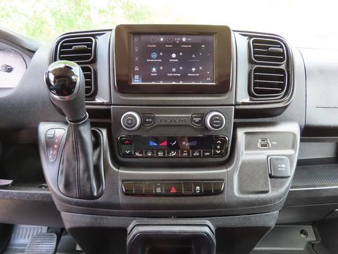 Used 2026 RAM ProMaster 2500 w/ Convenience Group FWD image 16