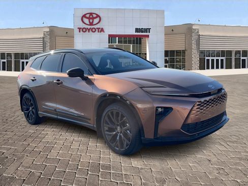 Used 2026 Toyota Crown Signia w/ Advanced Technology Package image 9