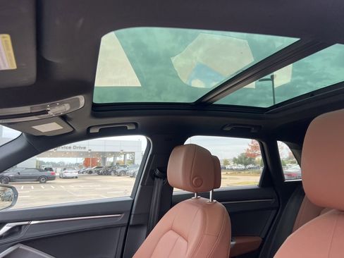 Used 2025 Audi Q3 2.0T Premium w/ Convenience Package image 10