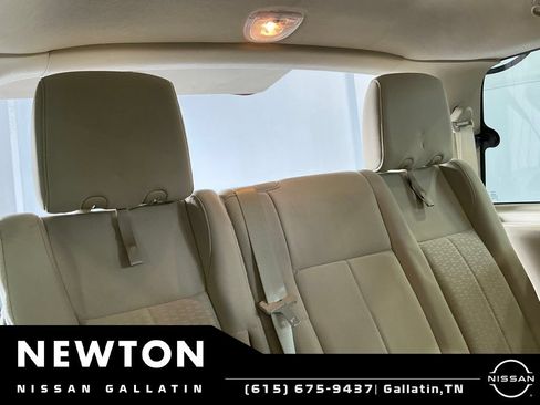 Used 2017 Ford Expedition XLT RWD image 17