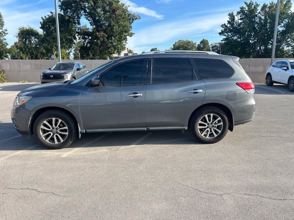 Used 2015 Nissan Pathfinder S FWD image 8