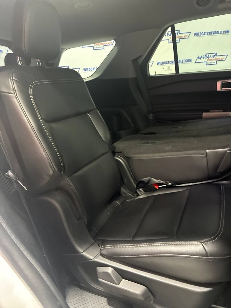 Used 2023 Ford Explorer XLT w/ Equipment Group 202A RWD image 35