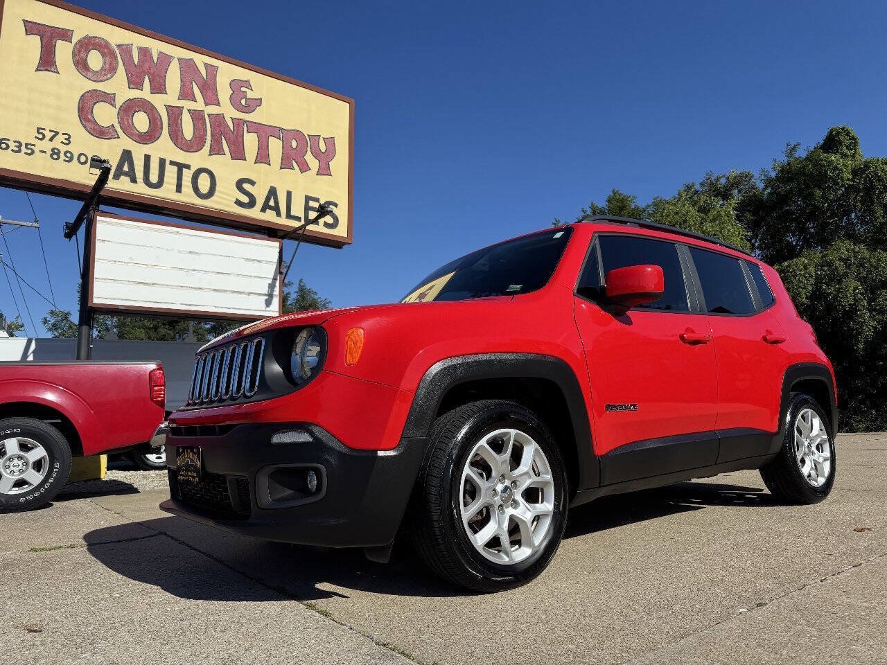Used 2018 Jeep Renegade Latitude FWD image 1