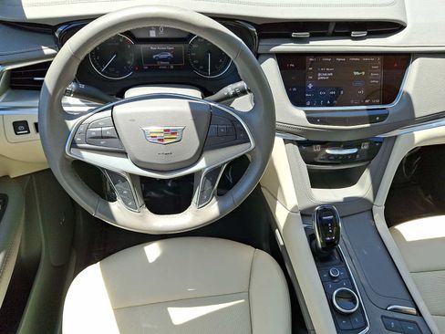 Certified 2024 Cadillac XT5 Premium Luxury AWD/4WD image 22
