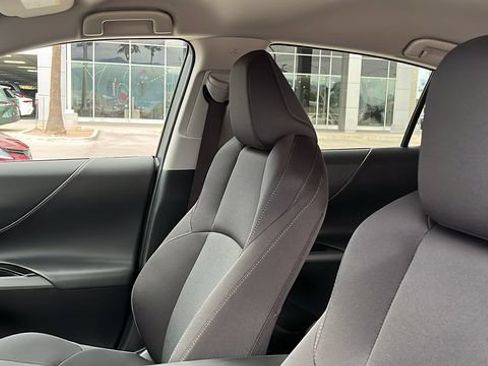 Used 2023 Toyota Venza LE AWD/4WD image 15