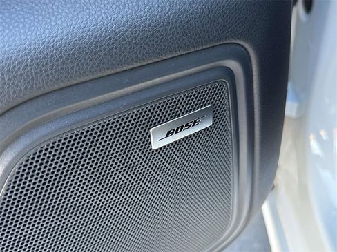 Used 2025 Porsche Macan image 19