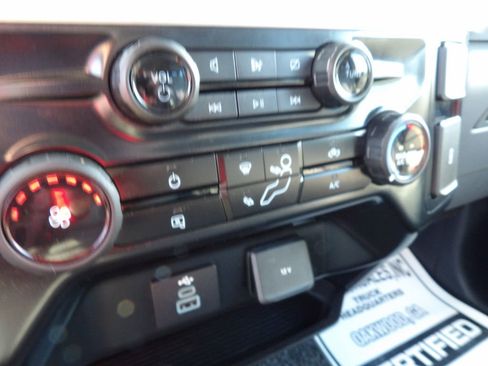 Used 2024 Ford F550 4x4 Crew Cab Super Duty image 39