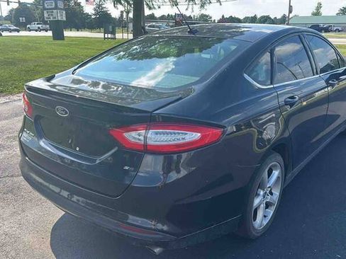 Used 2014 Ford Fusion SE w/ Equipment Group 201A FWD image 8
