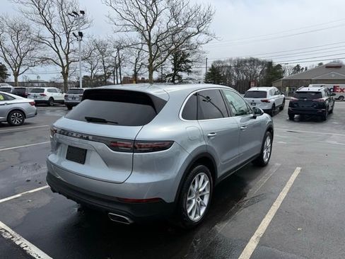 Used 2021 Porsche Cayenne AWD/4WD image 7