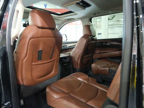 Used 2015 Cadillac Escalade ESV Premium image 21