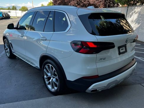 Used 2026 BMW X5 xDrive40i w/ Climate Comfort Package AWD/4WD image 5