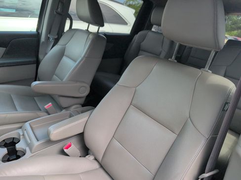 Used 2016 Honda Odyssey EX-L image 5