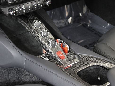 Certified 2023 Ferrari Portofino M RWD image 34