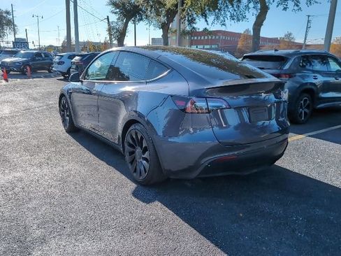 Used 2022 Tesla Model Y Performance image 4