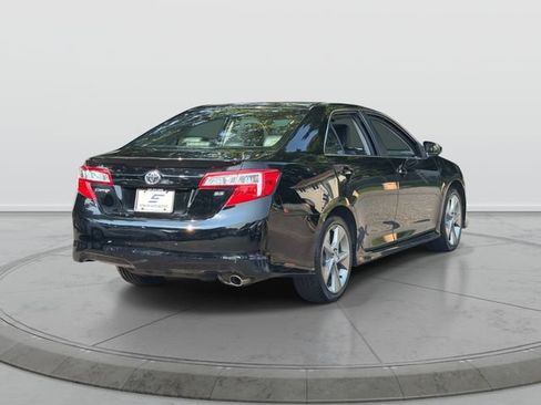 Used 2014 Toyota Camry SE FWD image 7