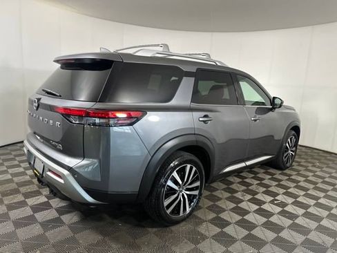 Used 2023 Nissan Pathfinder Platinum w/ Cargo Package image 3